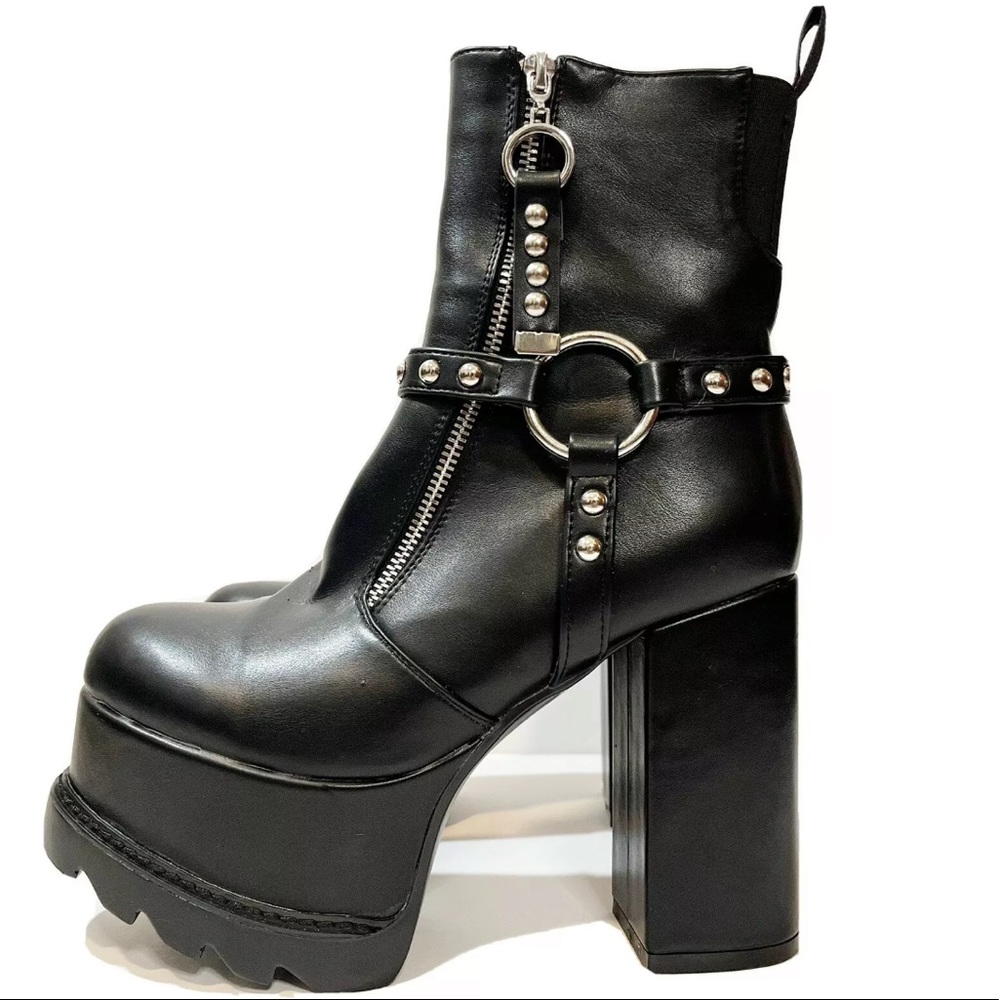 Lamoda Black Silver Hardware Studded Harness Zipper Platform Combat Boots Size 7